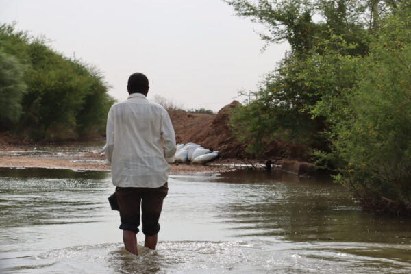 The Flooding in Khartoum North has completely submerged roads. According to the latest report by UN's OCHA, 4,180 people are affected by floods in Khartoum. 